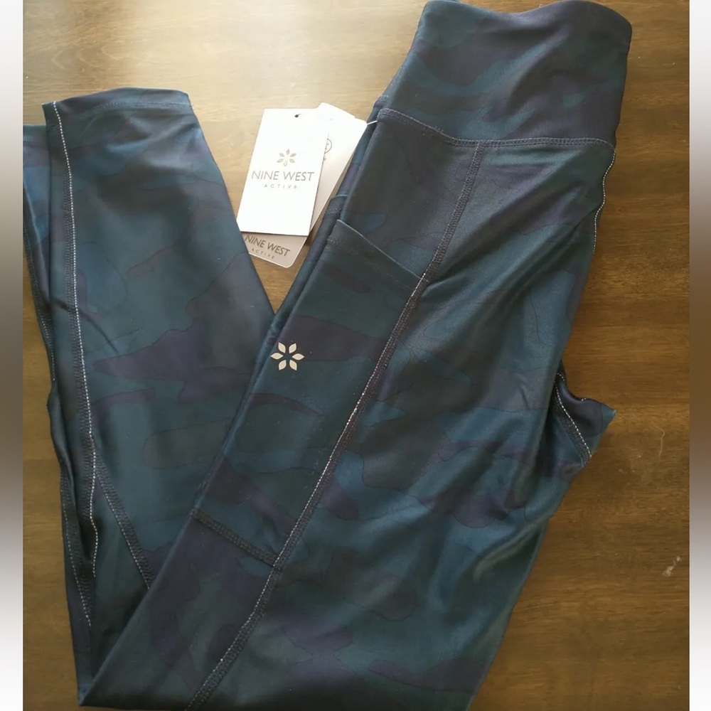 NWT Nine West Active Camo Leggings